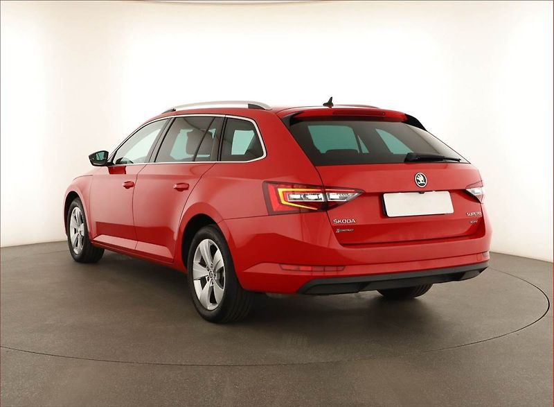 Škoda Superb (2016) 2.0 TDI 4x4, 4X4, ČR,1.maj - fotka 4 z 16