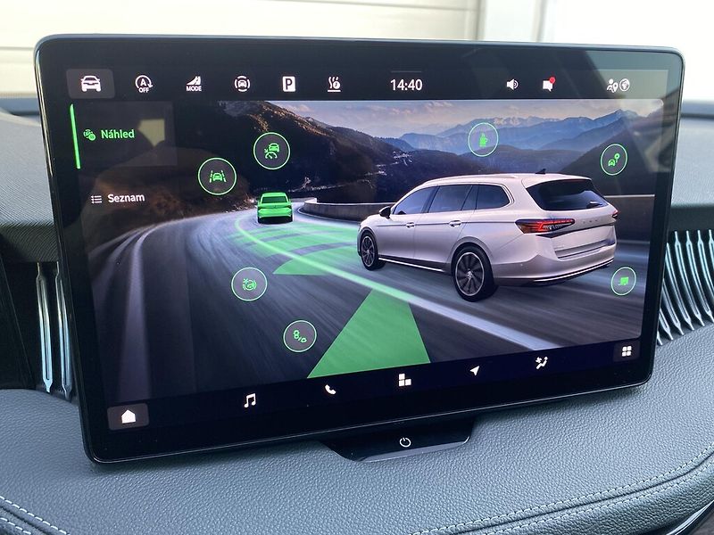 Škoda Superb Combi 2,0 TDI 142 kW L&K DSG - fotka 22 z 29