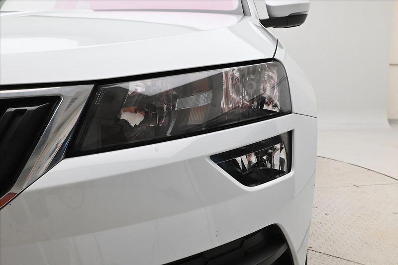 Škoda Karoq 2,0 TDI 110 kW DSG 4x4 TAŽNÉ Z - fotka 29 z 31