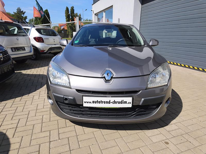 Renault Mégane (2009) 1,616V 81kW 6-ti kvalt!! - fotka 3 z 28