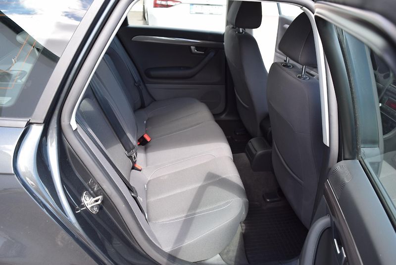 Seat Exeo (2010) 2.0TDI 88kw REFERENCE VÝHŘEVY - fotka 34 z 44