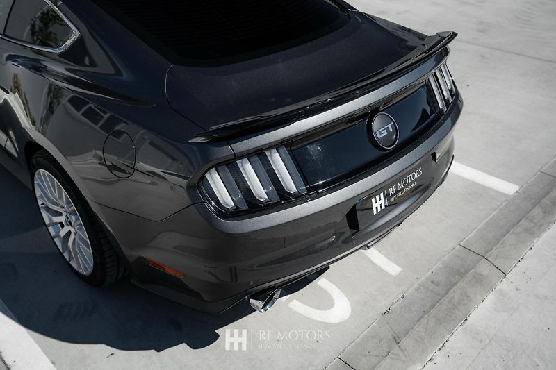 Ford Mustang (2018) Mustang 5.0 V8 GT 310kW - fotka 16 z 43