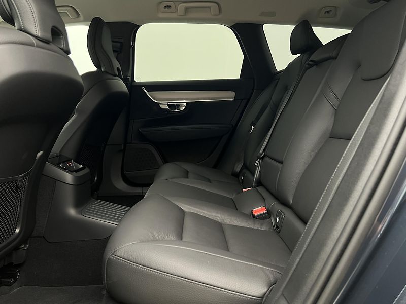 Volvo V90 T6 AWD RECHARGE CORE AUT  - fotka 6 z 47