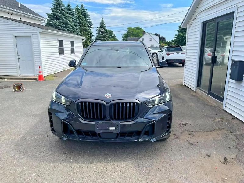 BMW X5 (2024) Auto na cestě - fotka 6 z 15