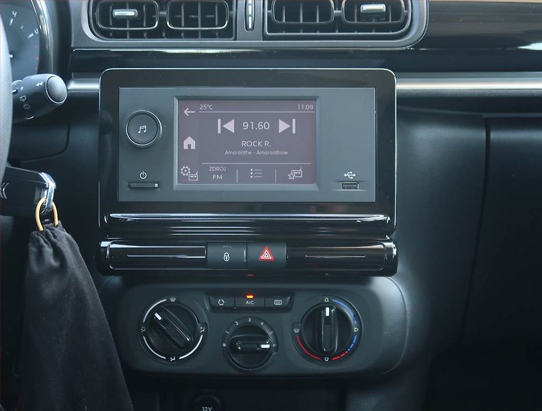 Citroën C3 (2021) 1.2 PureTech, ČR,1.maj - fotka 12 z 15