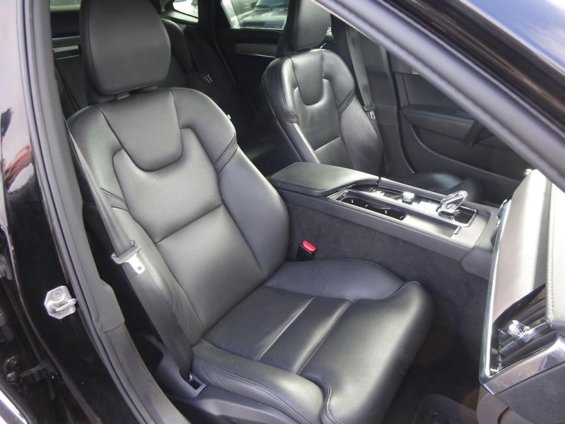 Volvo S90 AWD 173kW Inscription ČR DPH - fotka 10 z 33