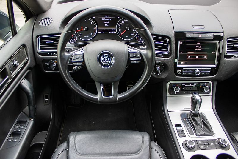 Volkswagen Touareg - fotka 16 z 17