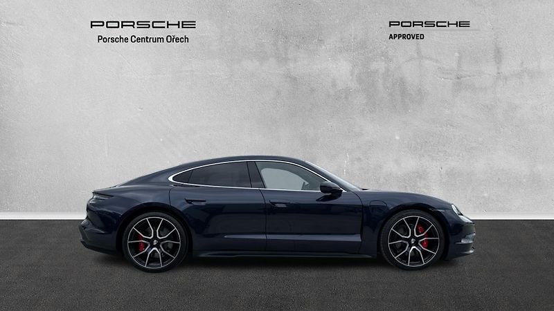 Porsche Taycan 4S - fotka 5 z 25