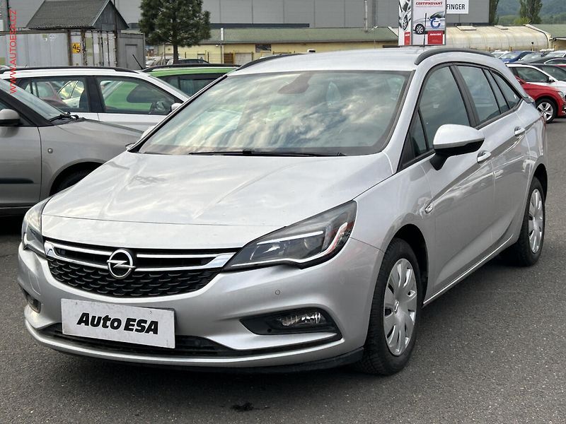 Opel Astra (2017) 1.6CDTI, ČR, servis.kniha - fotka 3 z 14
