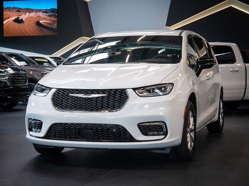 Chrysler Pacifica (2026) 3.6 Select AWD, 360 Cam 2x LCD - fotka 1 z 33