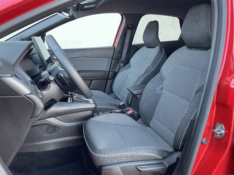 Renault Captur (2025) TECHNO 1,3TCe 160k EDC - fotka 16 z 19