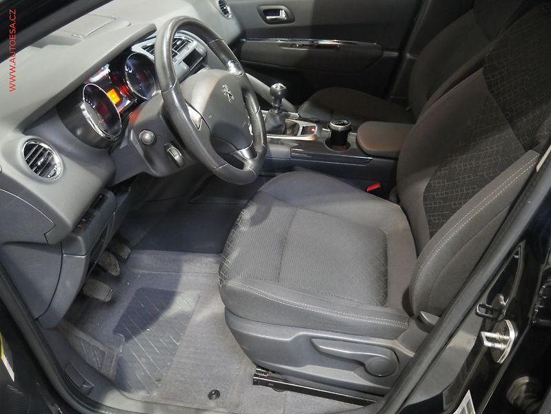 Peugeot 3008 (2014) 1.6 HDi, Style, TZ, navi - fotka 9 z 17