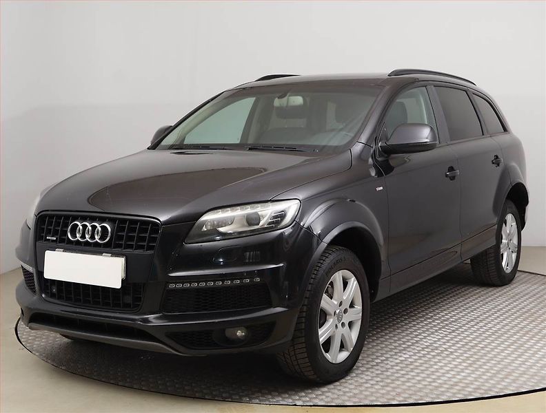 Audi Q7 (2012) 3.0 TDI, 4X4, Automat, 7 míst - fotka 2 z 23