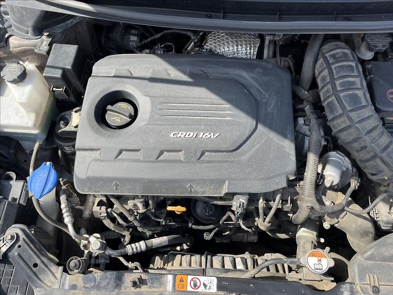 Kia Ceed 1,6 CRDi ČR KLIMA KAMERA NAVI - fotka 34 z 45