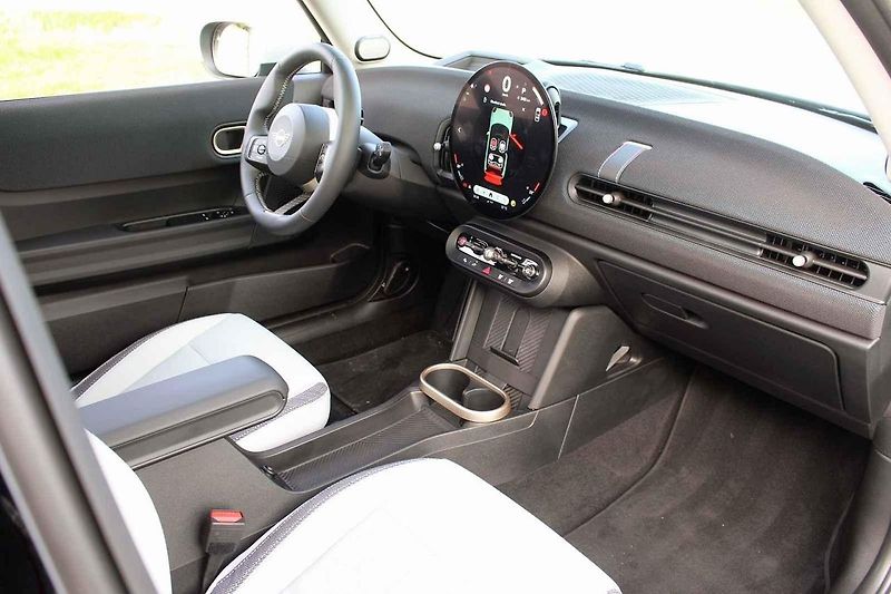 Mini Cooper S stále vyhoví nadšeným řidičům