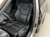 Volvo XC60 B4 AWD DARK PLUS AUT - náhled 17