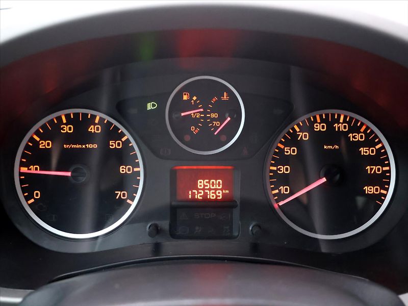 Peugeot Partner Tepee 1,6 VTI 88kW CZ 1.Maj Tažné - fotka 15 z 30