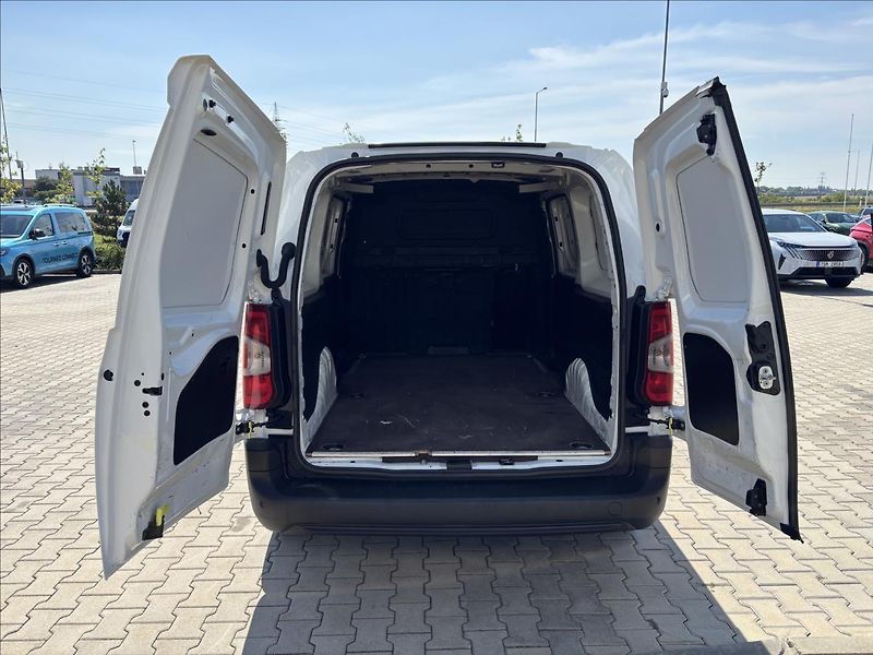 Opel Combo 1,5 CDTI 96kW L2 - fotka 10 z 37