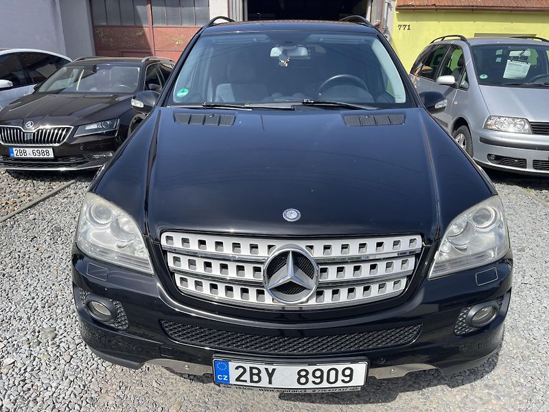 Mercedes-Benz Třídy M ML 420 CDI 4-MATIC PEKNY STAV. - fotka 7 z 15