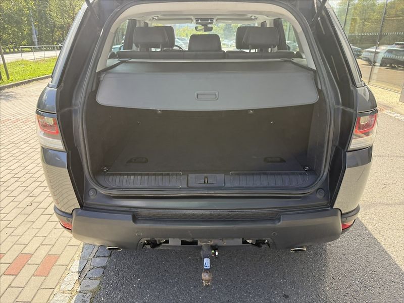 Land Rover Range Rover Sport 3,0 SE SDV6 - fotka 23 z 26
