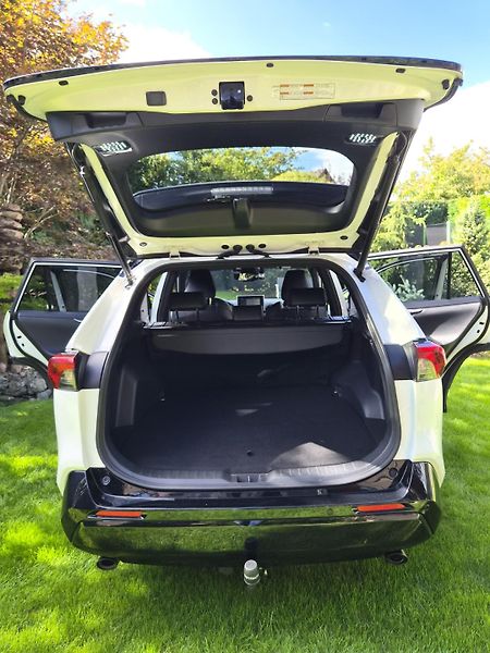 Toyota RAV4 (2022) ZÁRUKA 2027, PHEV, DPH,  - fotka 3 z 16
