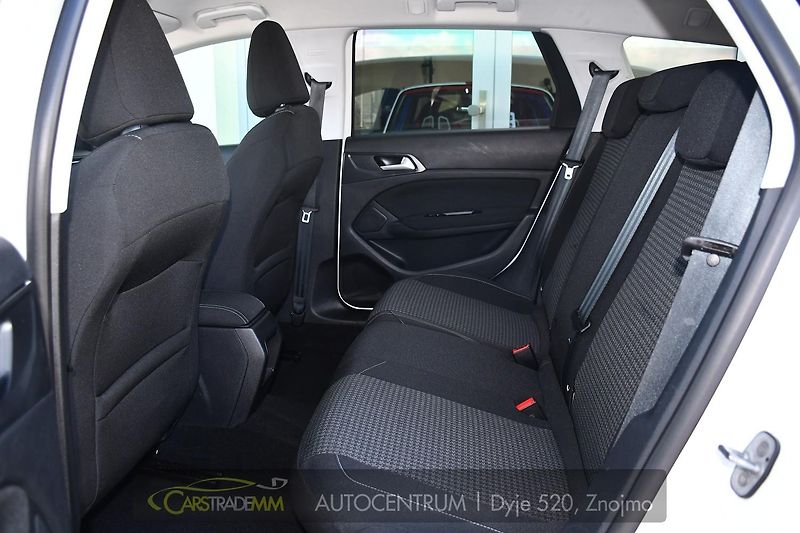 Peugeot 308 1,5HDi ČR ACTIVE CARPLAY - fotka 13 z 46