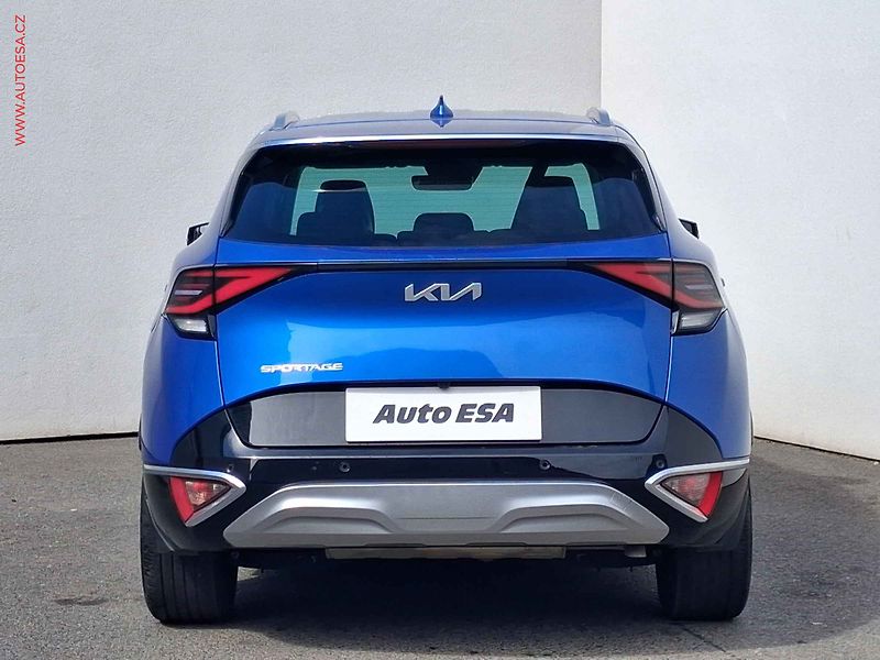 Kia Sportage (2023) 1.6 T-GDi, ČR, TOP, LED - fotka 5 z 23