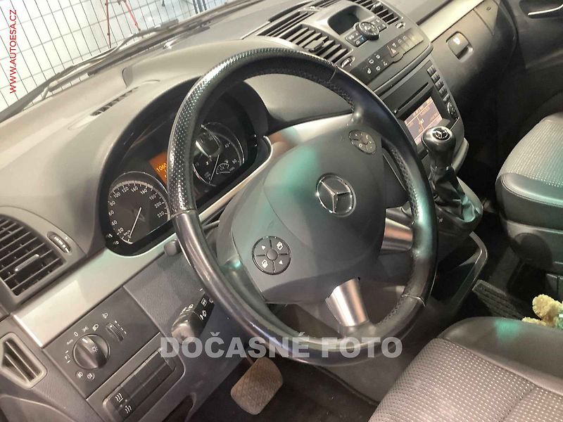 Mercedes-Benz Viano (2012) 3.0CDi L2, Trend, AT - fotka 3 z 6