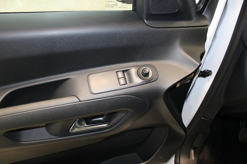 Opel Combo (2024) Edition Plus L1H1 1.5CDTI, MT6 - fotka 8 z 15