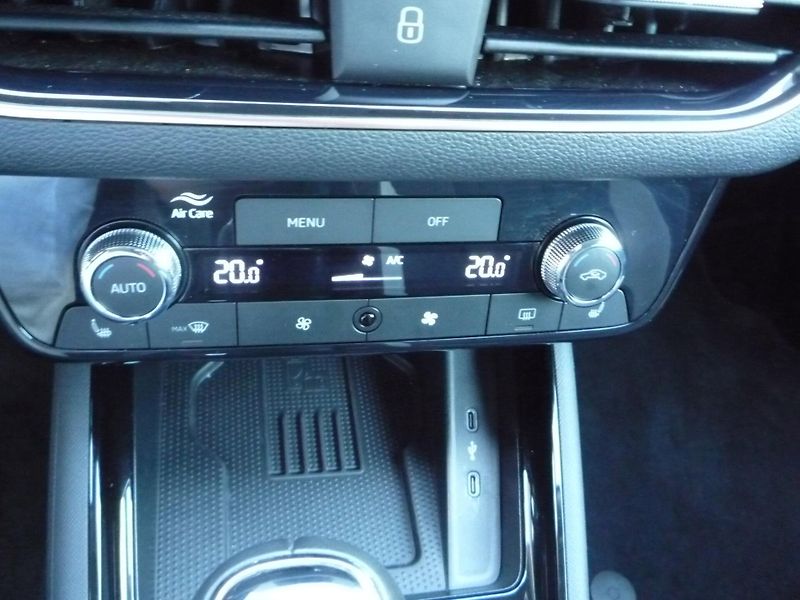 Škoda Scala (2025) 1,0TSi 85kW Top Selection - fotka 12 z 24