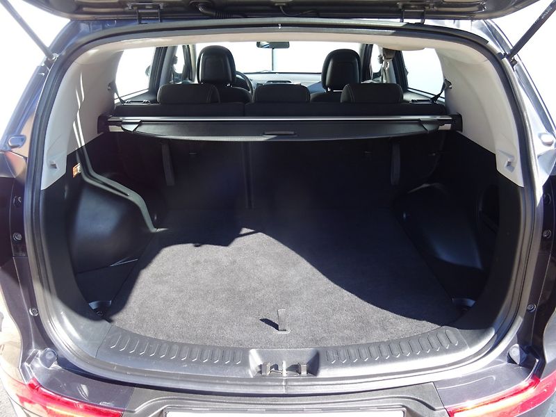 Kia Sportage (2011) 1.7CRDi,85kW,S.kn,tažne,ALU - fotka 19 z 23
