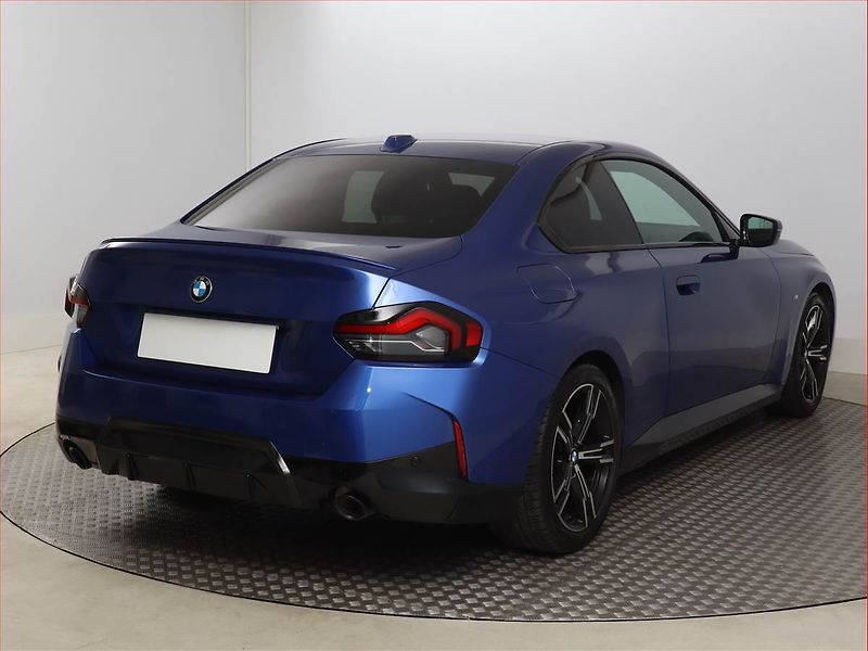 BMW Řada 2 (2023) 220 i - fotka 5 z 22