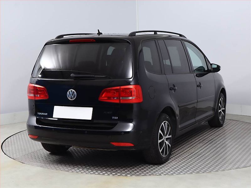 Volkswagen Touran (2010) 1.4 TSI, 7 míst, Tempomat - fotka 5 z 18