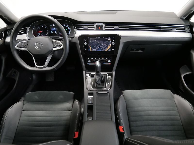 Volkswagen Passat - fotka 5 z 21