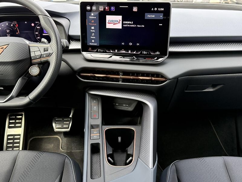 Cupra Terramar DSG 4WD 2,0 TSi 150 kW - fotka 11 z 24