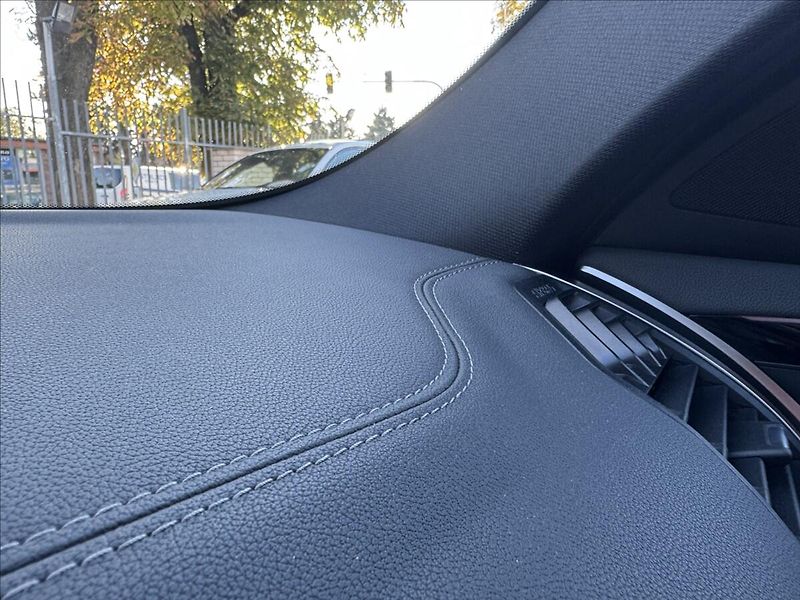 BMW X4 M40i - fotka 27 z 36