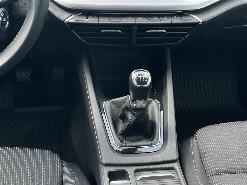 Škoda Octavia 2,0 TDI Combi Ambition Plus - fotka 12 z 21