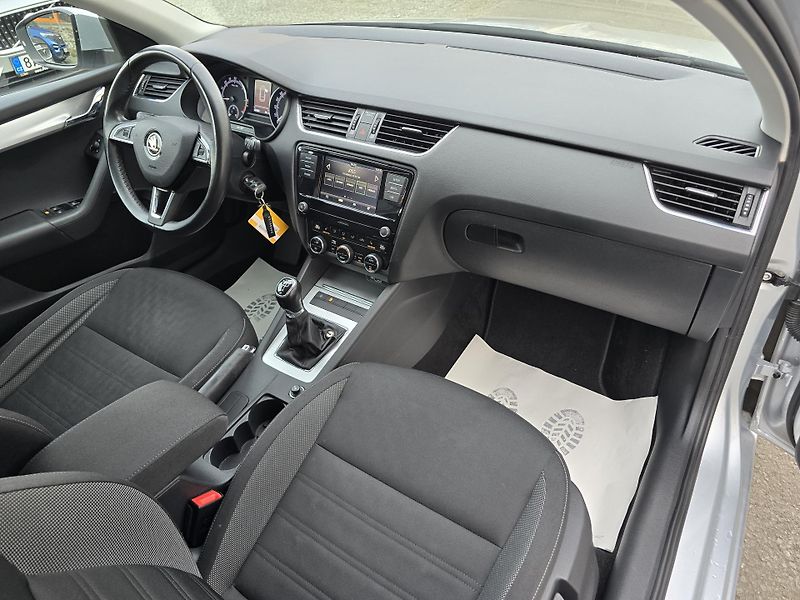Škoda Octavia 1,6TDI STYLE LED DIGIKLIMA-DPH - fotka 10 z 33