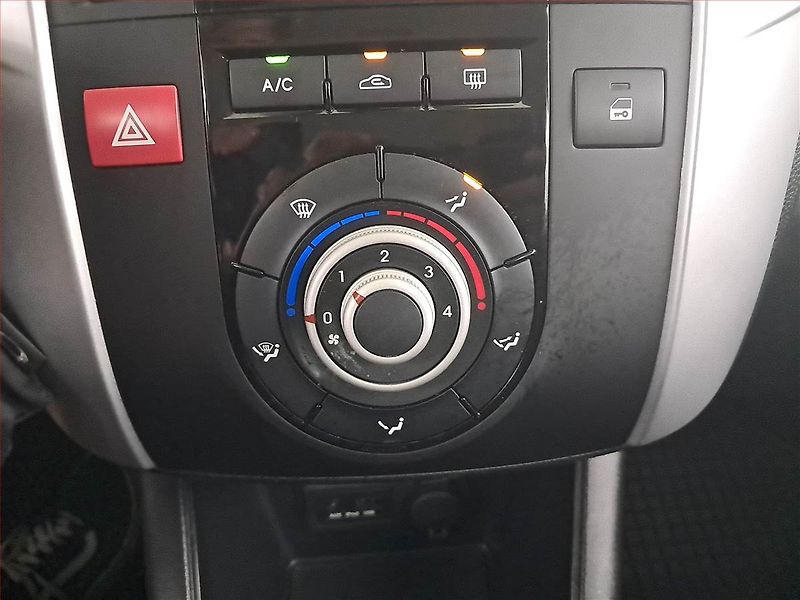 Kia Venga (2013) 1.4 CVVT, ČR,1.maj, Serv.kniha - fotka 13 z 16