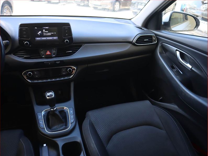Hyundai i30 (2017) 1.4 CVVT, Serv.kniha, Tempomat - fotka 8 z 19