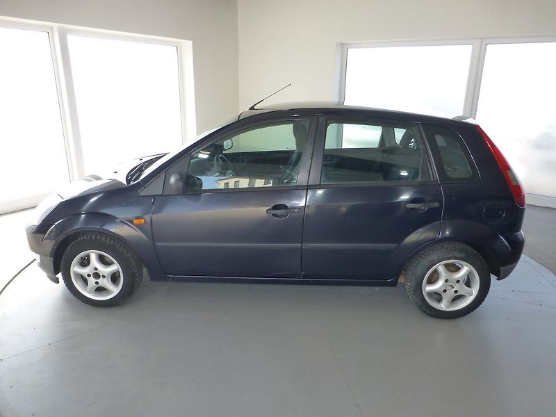 Ford Fiesta (2005) 1,3i-**ALU KOLA***KLIMATIZACE* - fotka 8 z 22