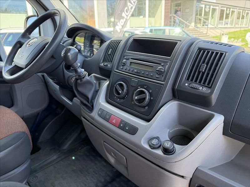 Fiat Ducato 2,2   JTD 69.000KM TAŽNÉ 9 MÍS - fotka 13 z 25