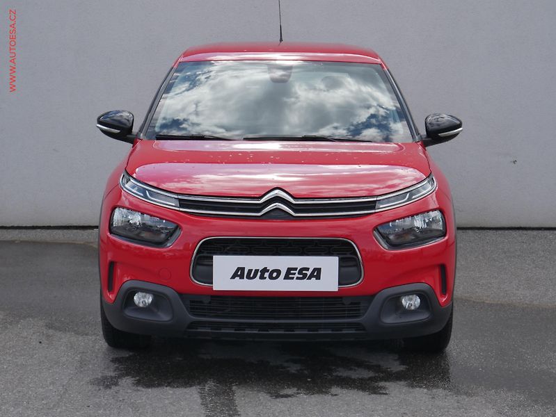 Citroën C4 Cactus (2018) 1.2 PT, ČR, servis.kniha, AC - fotka 2 z 19