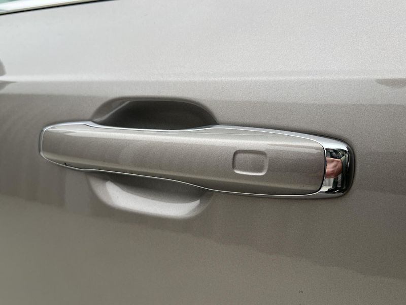 Volvo XC90 B5 AWD INSCRIPTION 7 MÍST - fotka 16 z 49