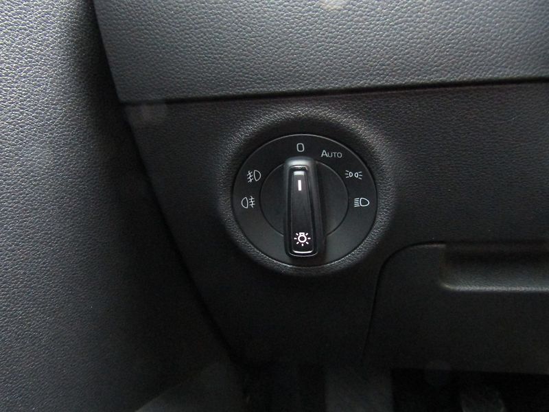 Škoda Karoq (2019) 1.0 TSI 81kW KAMERA - fotka 30 z 41