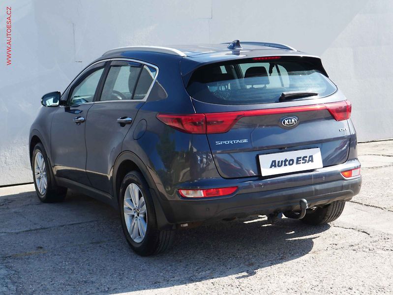 Kia Sportage (2016) 1.7 CRDi, ČR, Navi, AC - fotka 4 z 16