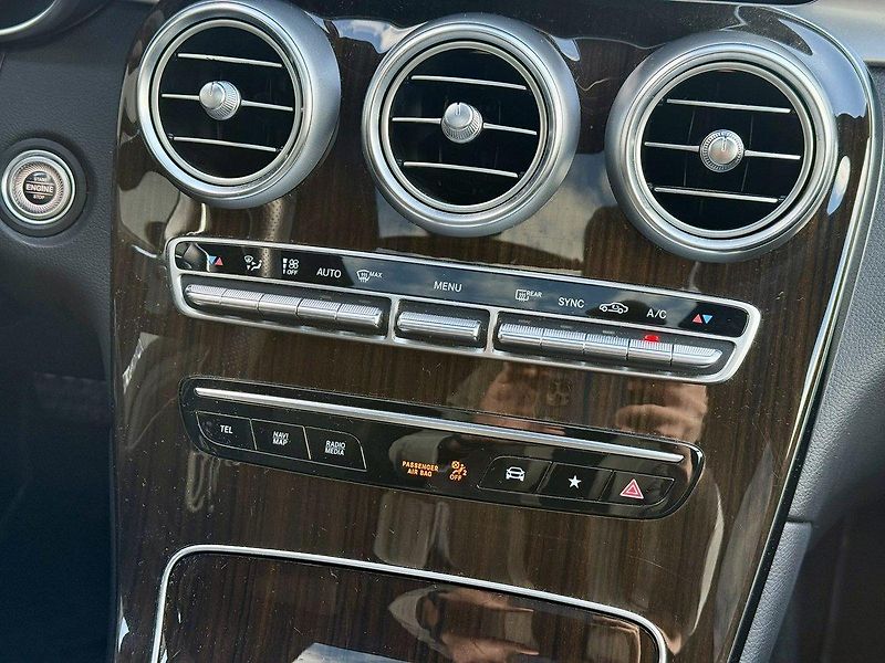 Mercedes-Benz GLC (2023) 200 d 4MATIC kupé - fotka 19 z 45