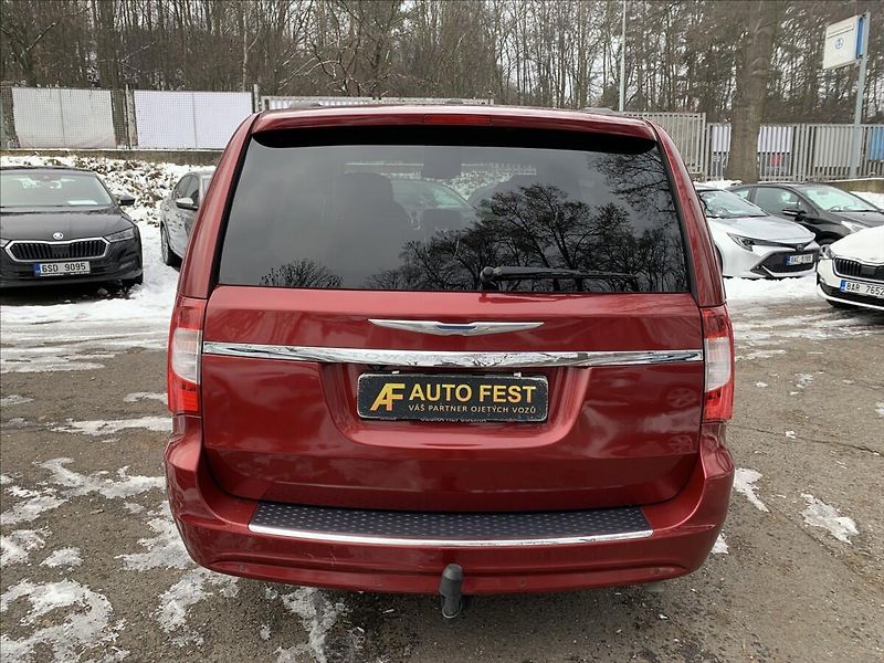 Chrysler Town & Country 3,6 i V6 7.MÍST - fotka 6 z 18