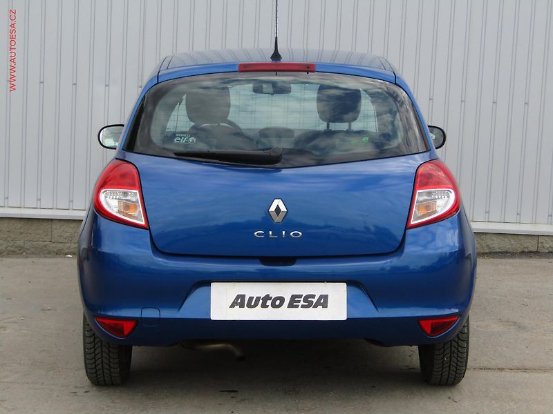 Renault Clio (2009) 1.2 i, ČR, AC, STK3/28 - fotka 5 z 15