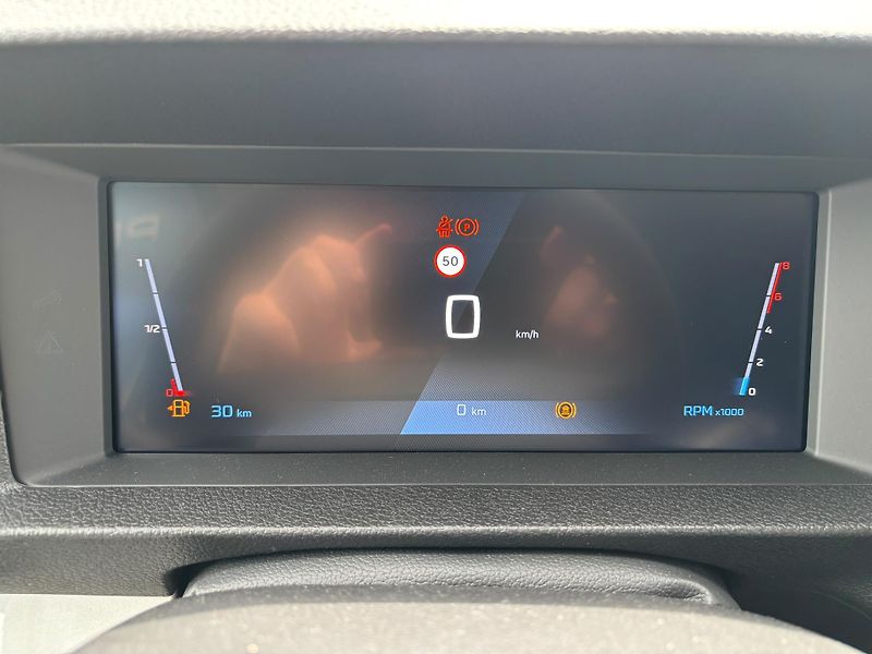 Peugeot Expert Furgon L3 2.2 BlueHDi 150 MAN6 - fotka 14 z 19